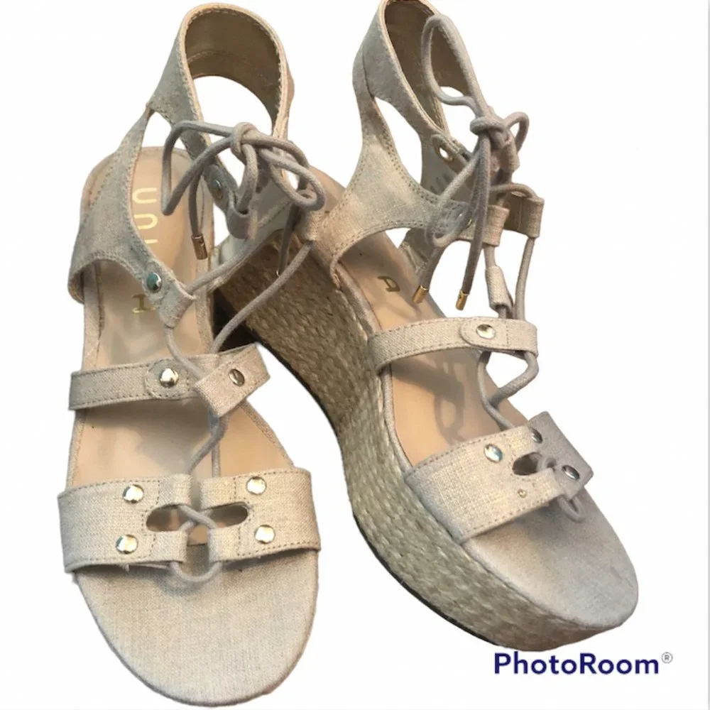 UNISA Trendy Fun Espadrille Wedge Sandal Size 8
